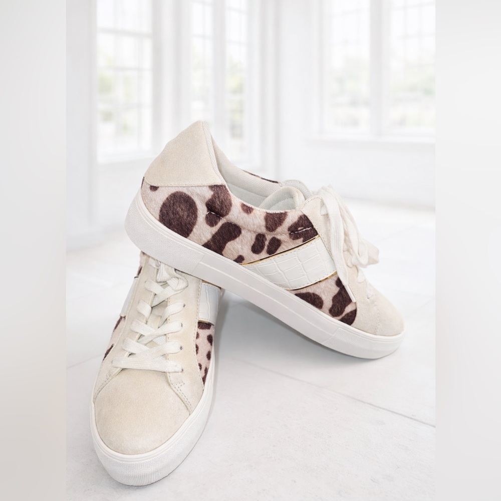 Leopard Print Women's Sneakers in Cream and Brown Size 10 - EUC